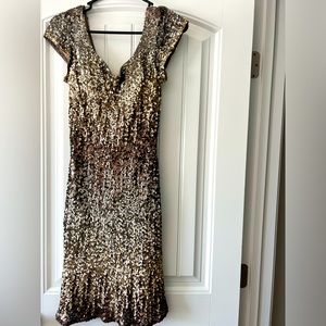 Sequins gown-perfect for prom or wedding!